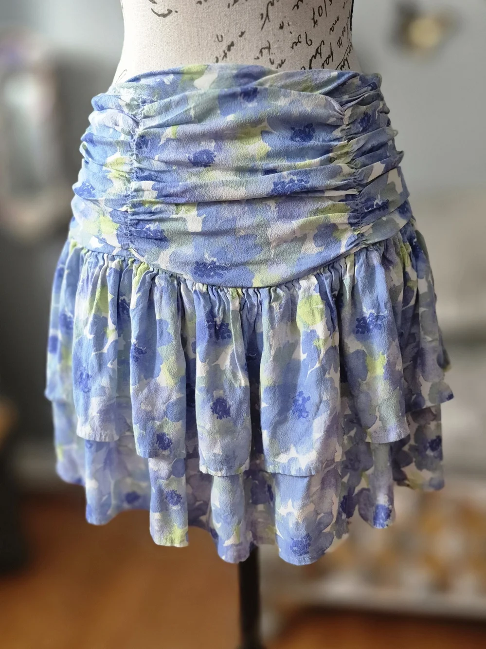 Forever 21 Blue Floral Watercolor Tiered Mini Skirt Medium